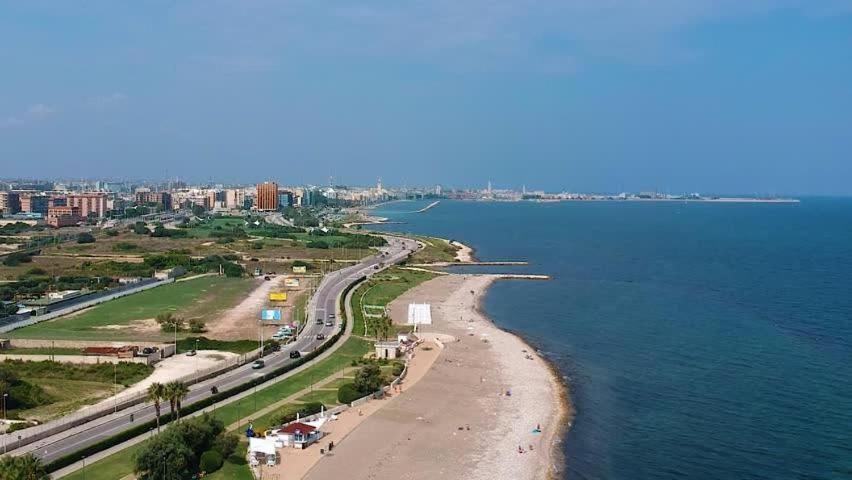 Maison Nicolai_ Centro Città, Area Molto Fornita!! * Bari